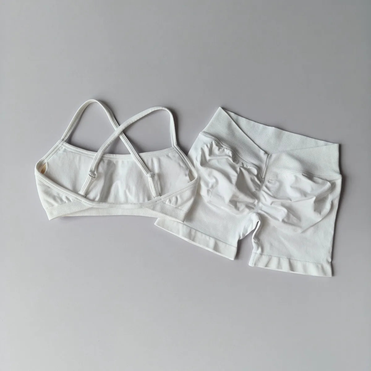 EASYFIT 2-Piece Yoga Suit Seamless Fitness Suit Gym Clothes Sports Bra Impact Shorts Set Workout Set Gym Outfit